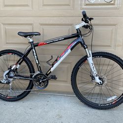 Fuji Nevada 1.0 Mountain Bike