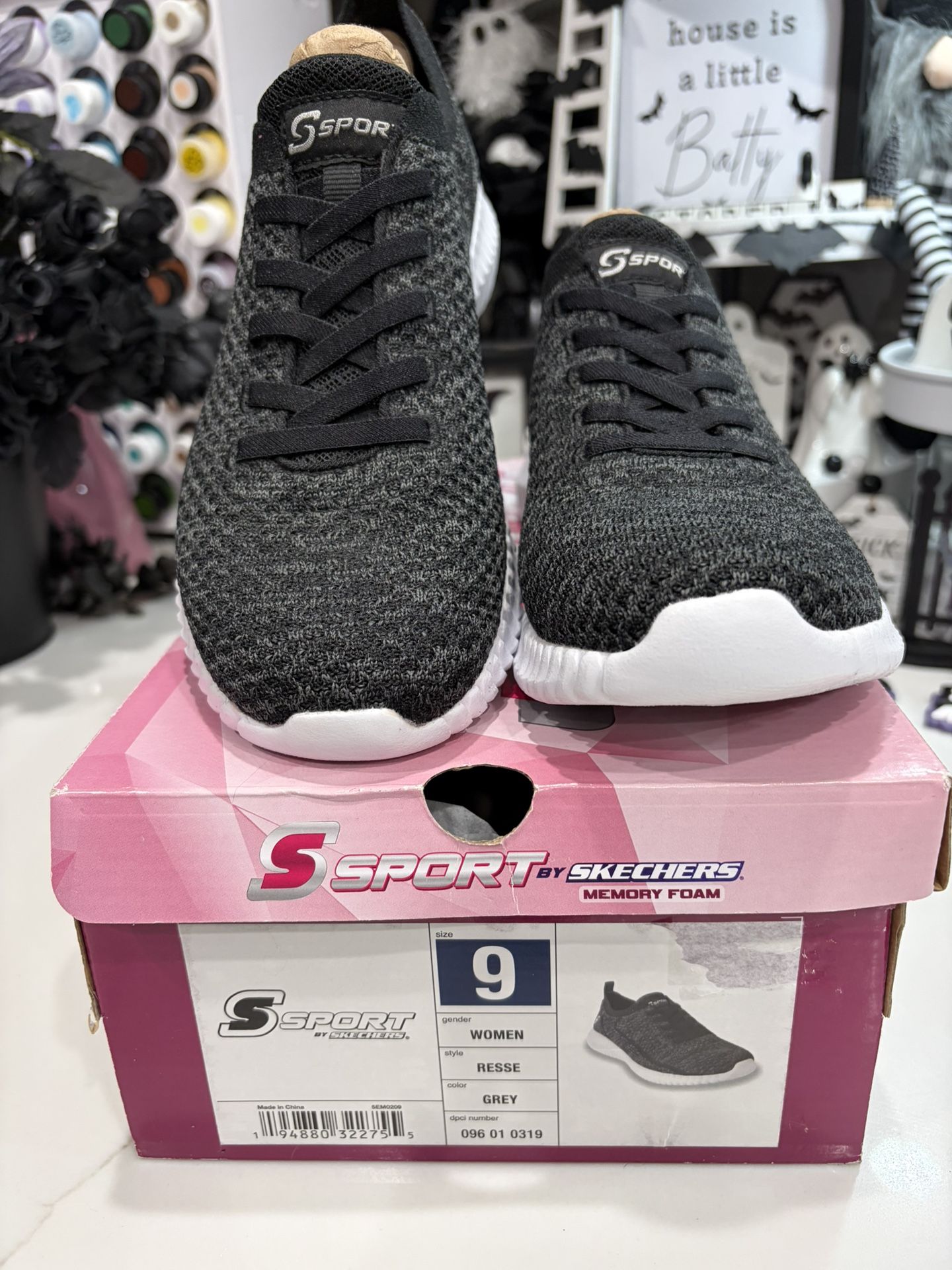 New Women’s Skechers Memory Foam Sport Reese Athletic Exercise Sport Shoes 9