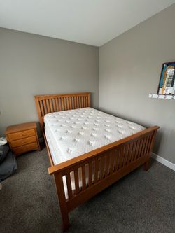 Bedroom Set (queen bed, mattress, box spring, dresser, night stand)