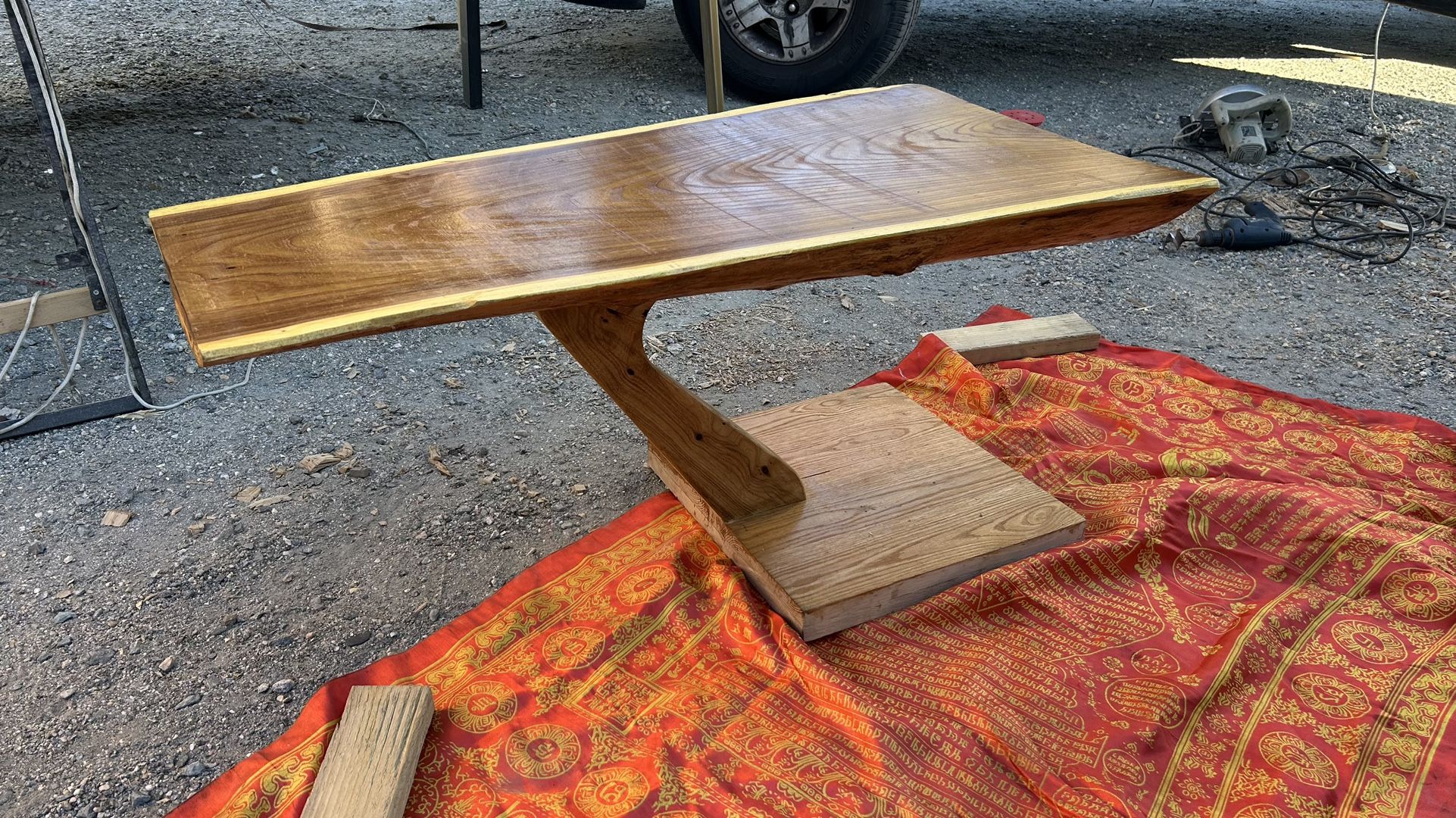 New handcrafted unique design coffee table walnut wood slab tea table L43”*W22”*H21”(address in description) live edge   👇delivery 🚚 available withi