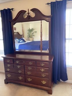 Bedroom Set - 4 Pieces!