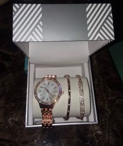 Brand New Women’s Bracelet Watches
