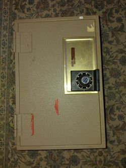 Hercules Vintage Safe