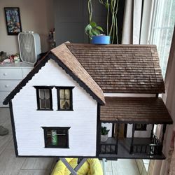 Vintage Doll House