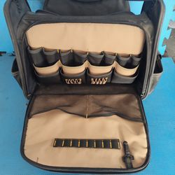$40 Firm, Yes, It's Available, CLC Custom Leather Craft Enclosed Tool Case With Metal Handle, No Signs Of Wear, All Zippers Work, 22 Inch X 17 X 9