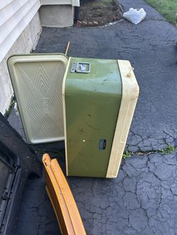 Vintage 1970s Thermos Avocado Green Metal Cooler Ice Chest Picnic Camping