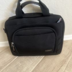 Lap top Business Bag Samsanite Black New Open