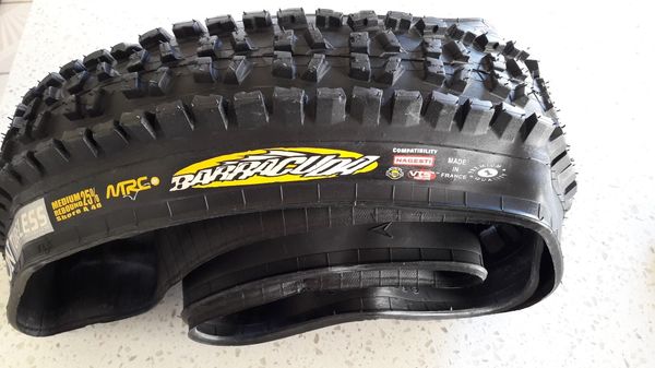 Hutchinson Barracuda Mrc Ust Tubeless 26 X 2.3 Folding Tire Bike