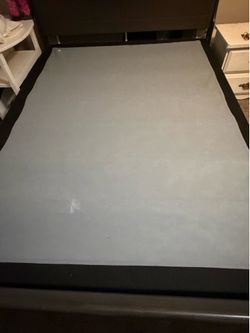 Bed frame queen