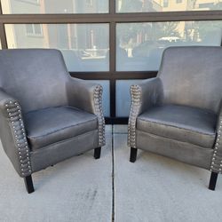 2 Modern Black Cushion Seats