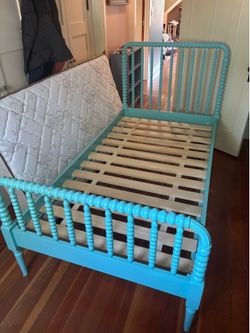 Land of Nod spindle bed, twin