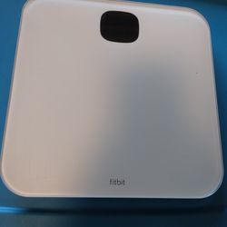 FITBIT BATHROOM SCALE 