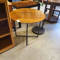 Farmhouse industrial side table. Round