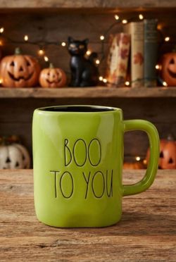 New Rae Dunn Halloween “BOO TO YOU” Green w/Black Inside Mug VHTF