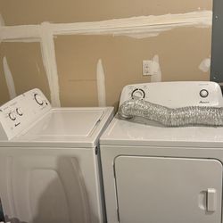 Amana washer And dryer set, Electric. 
