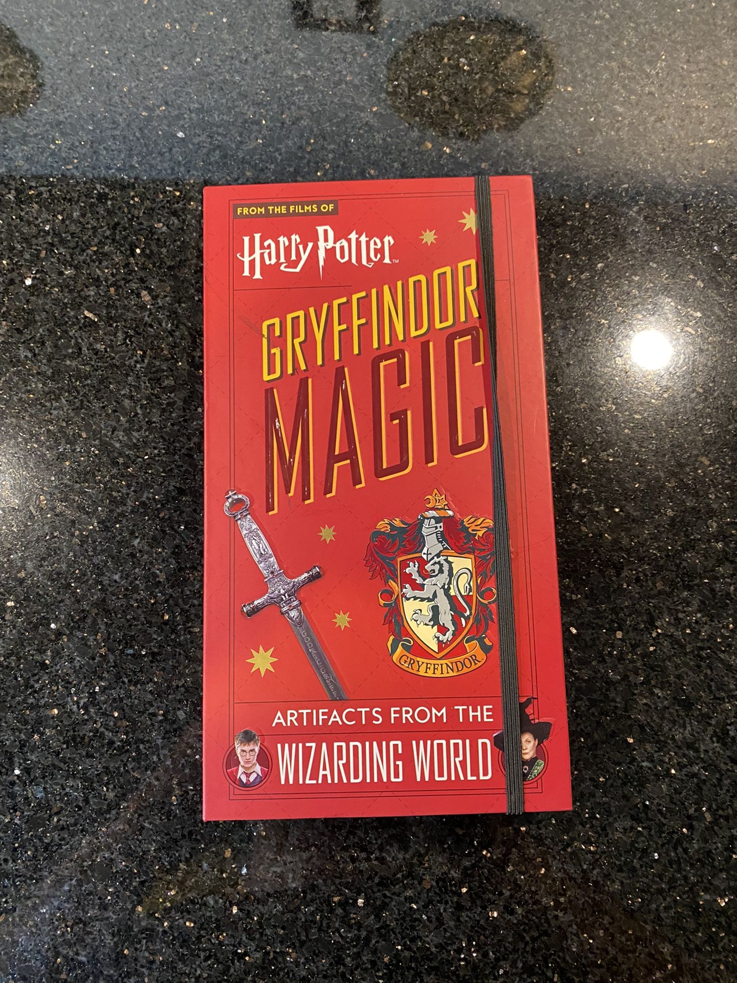 Harry Potter : Gryffindor Magic: Artifacts from the Wizarding World