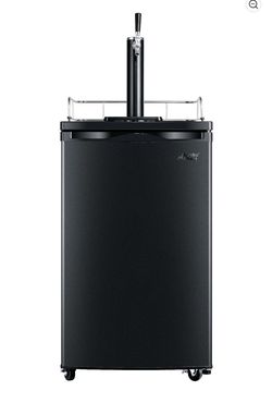 Arctic King branded compact refrigerator(se hable español)