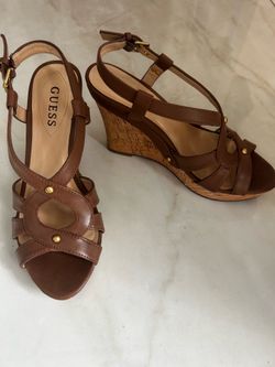 Guess brown heels size 6.5M