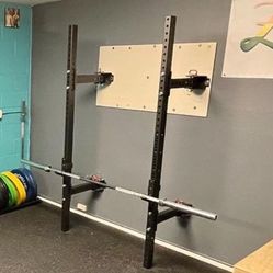 Squat rack - Wall Mounted - Lifting Rack 