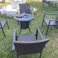 Brand New Patio Set Fire Pit Propane
