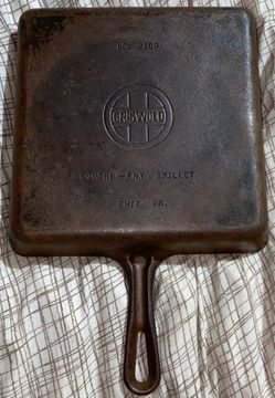 Griswold Cast Iron Square-Fry Skillet 2108 RARE number 8 (READ DESC)