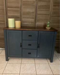 Refinished Vintage Solid Wood Buffet/ Sideboard/ Cabinet/ Dresser