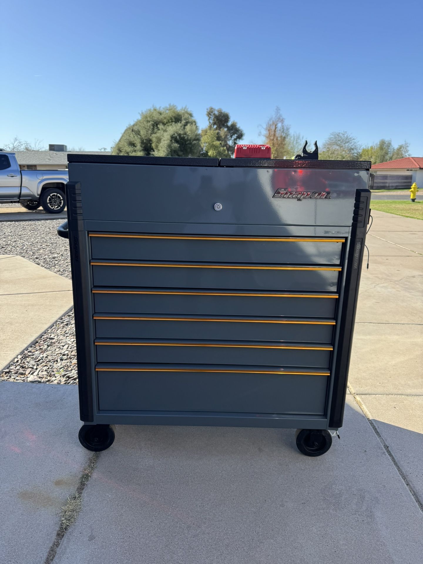 Snap On Tool Box With Tools