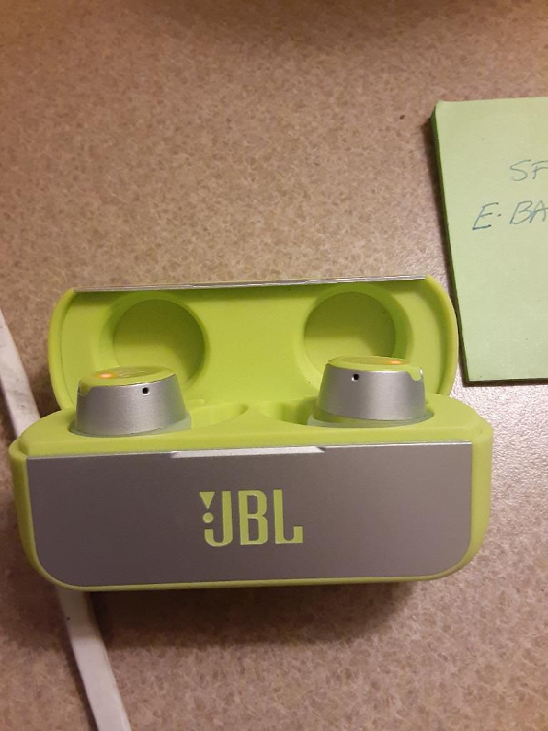 Jbl reflect flow earbuds new no box