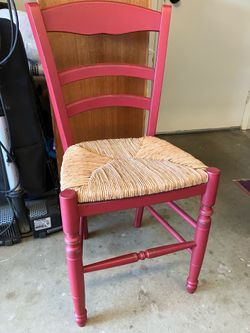 Red chair in excellent condition