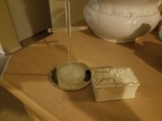 Cross and jewelry holder