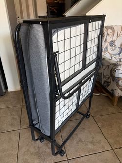 Folding Rollaway Bed with Mattress