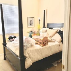 Beautiful Never Used Queen Canopy Bed