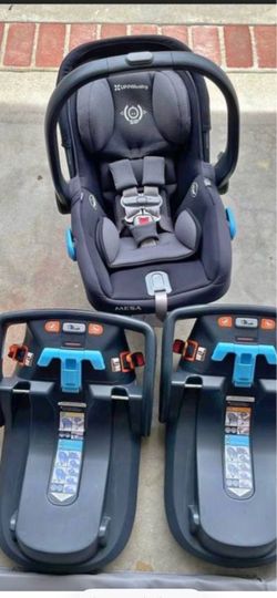 Uppababy car seat and base