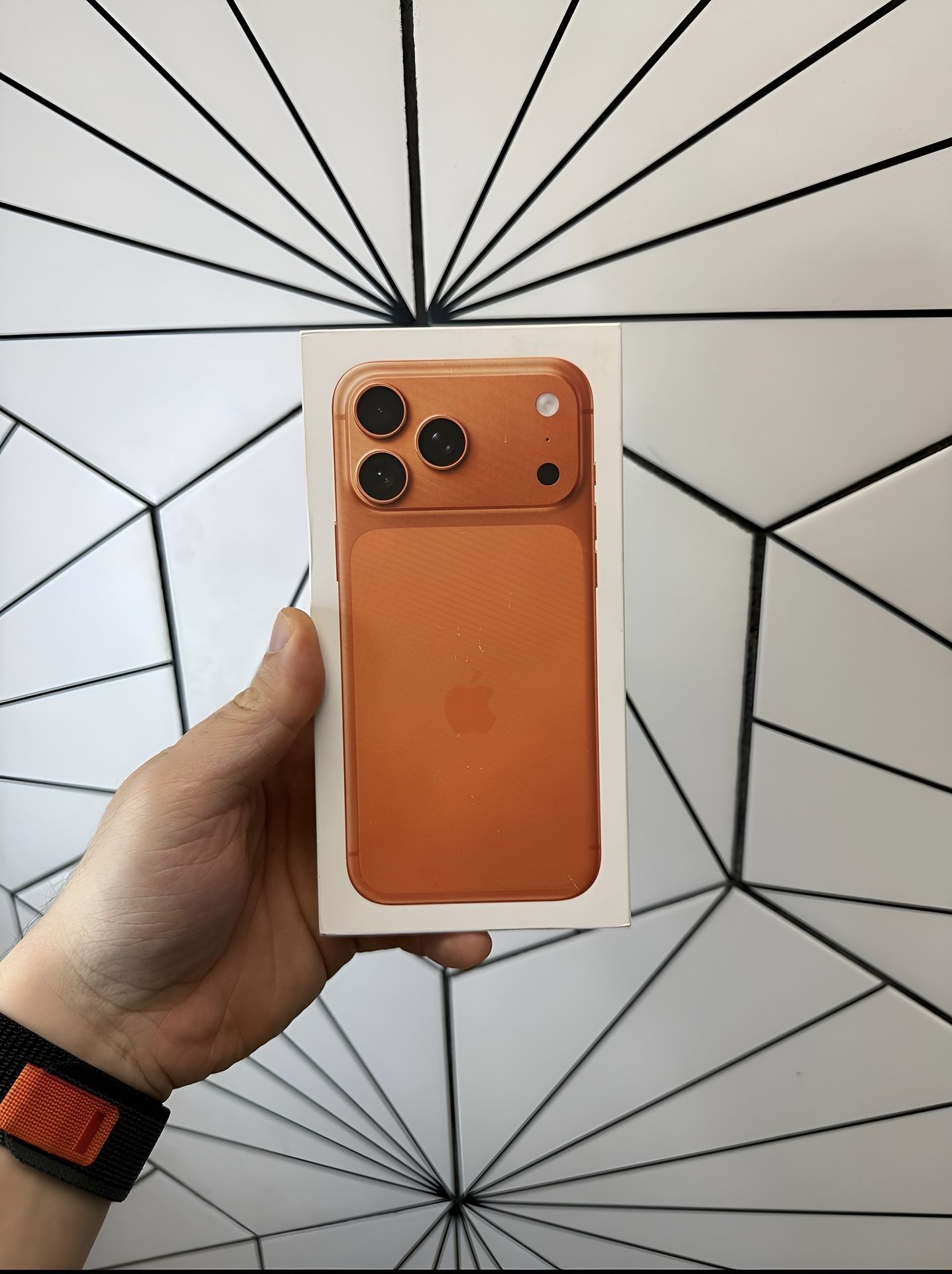 *Brand New* & Sealed IPhone 17 Pro 256GB "Orange Titanium" – Latest Model + Unlocked To any Carrier!
