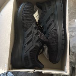 Adidas 9 1/2 Men’s