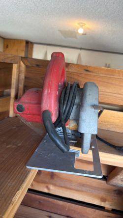 Milwaukee Heavy Duty 7-1/4" Circular Saw