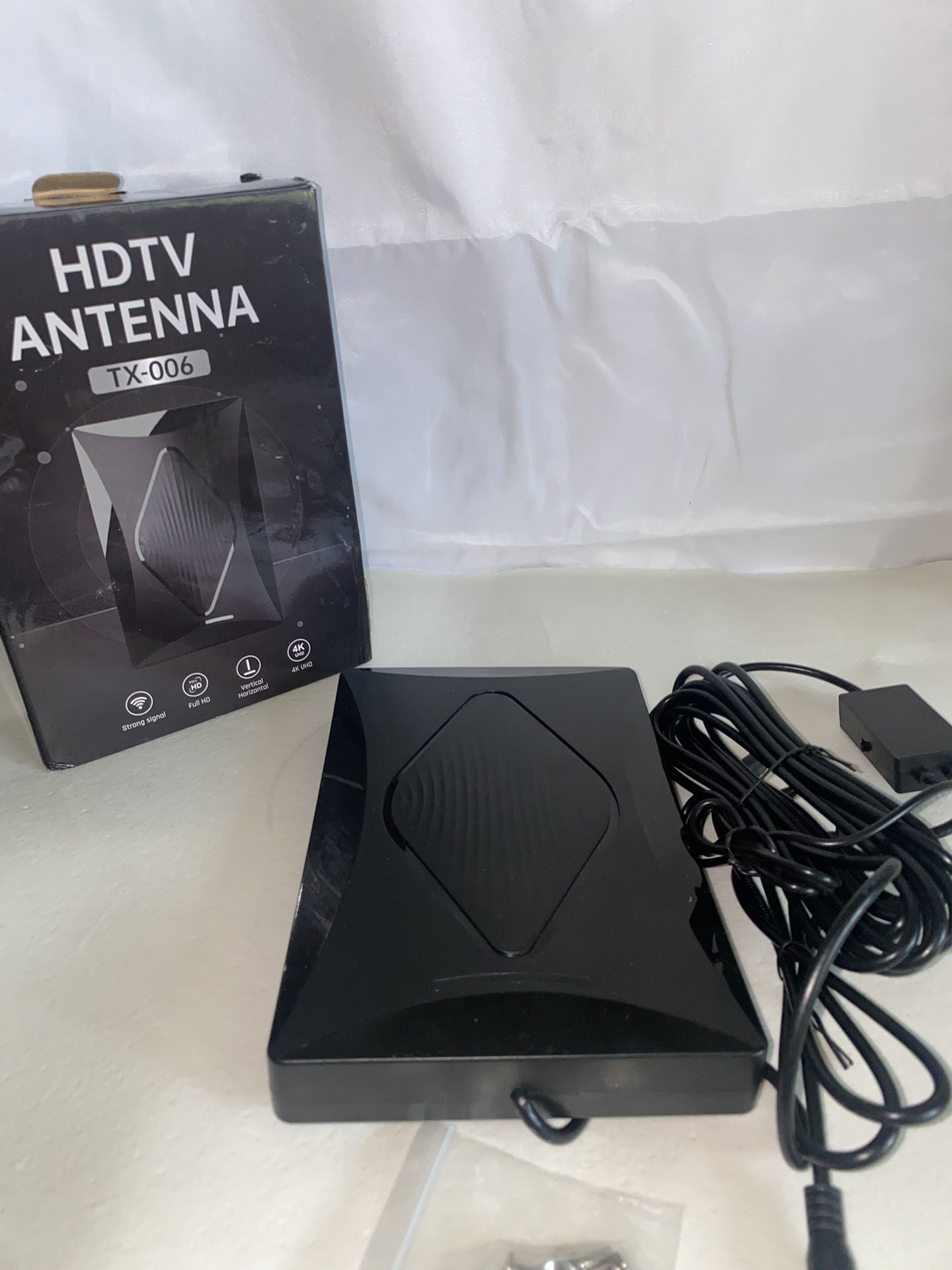 Digital TV Antenna with Signal Booster – 4K 1080p HD Support, Long Range, 360° Reception