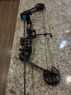 Black Compound Bow with Accessories