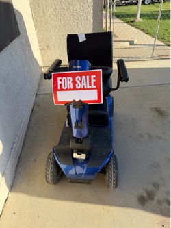 Motor scooter