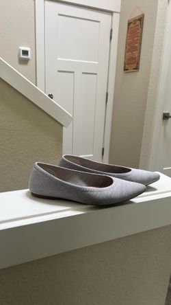 Shoes size 9