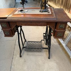 Wheeler and Wilson Antique sowing Machine 