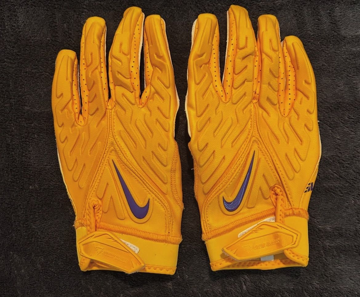 Size XL Lsu Superbad football gloves