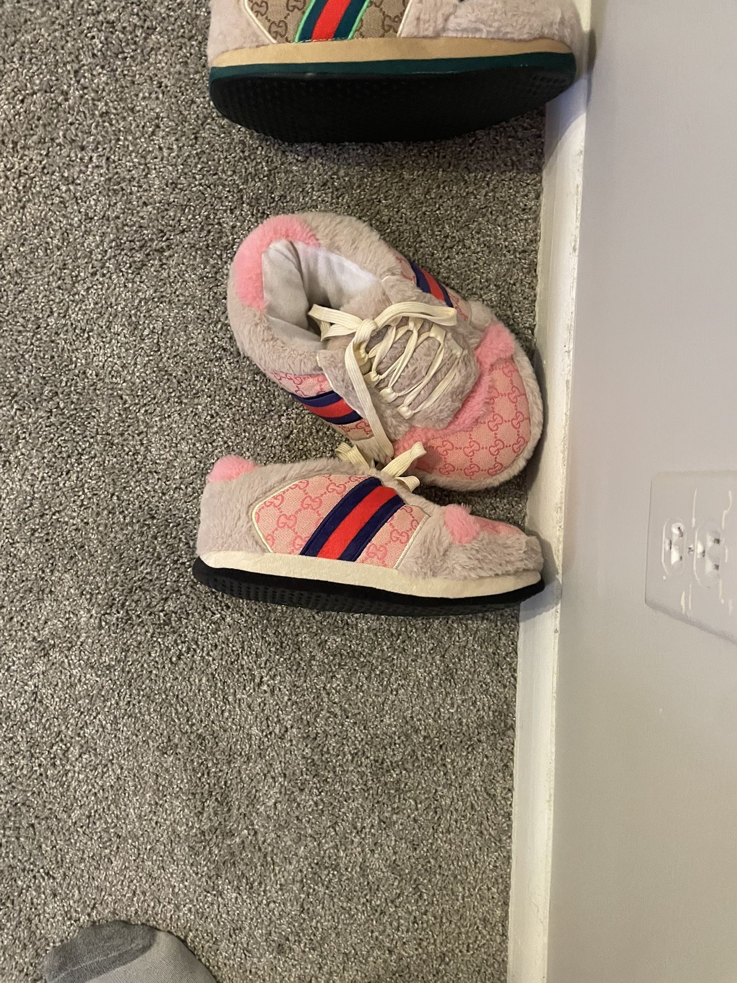 Pink Gucci Fluffy Bedroom Shoes