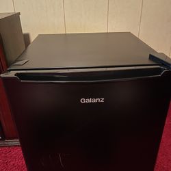 Galanz Mini Fridge