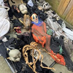 HALLOWEEN DECORATIONS 