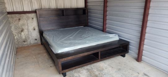 King Size Bed/Mattress Memory Foam
