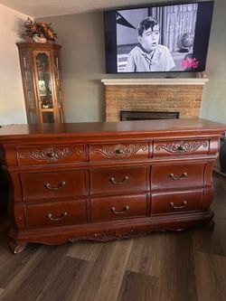 Dresser