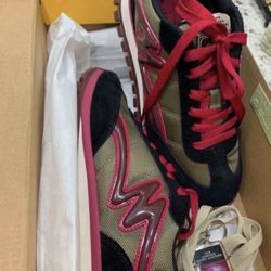 new marc jacobes 7.5 womens