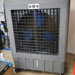 11000 CFM Swamp Fan Good Condition Works Perfectly. Used For 1 Season 