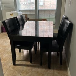 Table And Chairs 80$